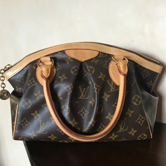 Host Pick❣️✨Louis Vuitton Trivoli PM🌟 - Picture 2 of 16